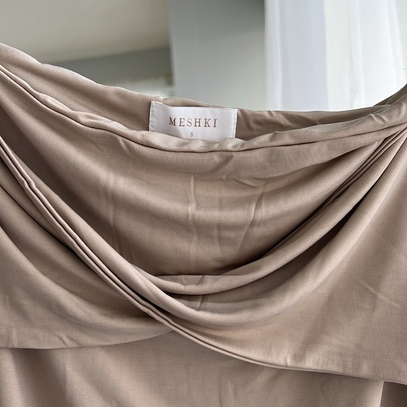 Meshki CERI MIDI SKIRT & OFF SHOULDER LONG SLEEVE TOP SET - Picture 4 of 6